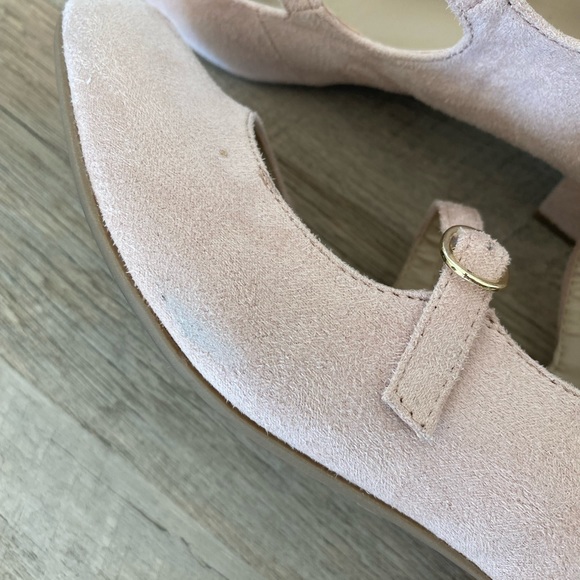 Women’s Low Pink Heels - Picture 8 of 15